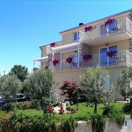 מאלינסקה Guesthouse Olei מראה חיצוני תמונה
