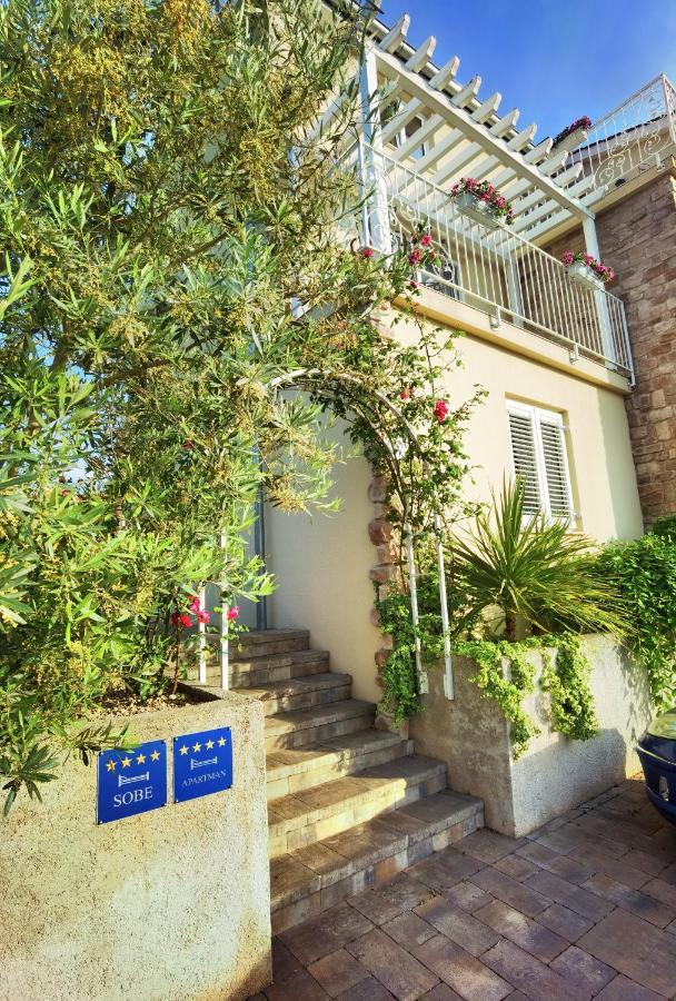 מאלינסקה Guesthouse Olei מראה חיצוני תמונה